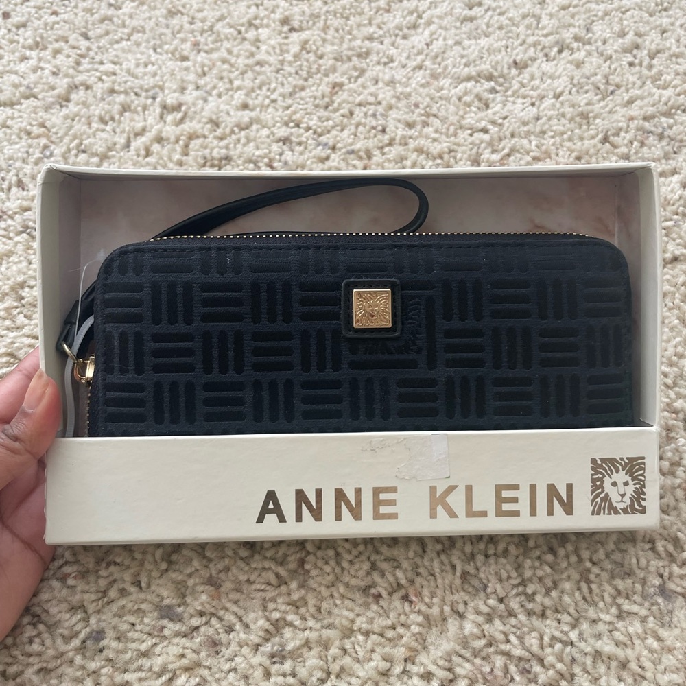 Anne Klein Wristlet BRAND NEW